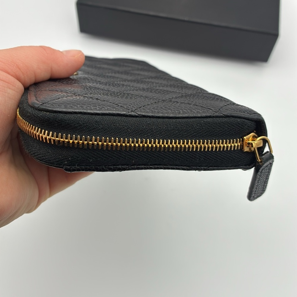 CHANEL CC GOLD HARDWARE BLACK QUILTED ZIP AROUND CAVIAR WALLET WITH BOX - Picture 16 of 17